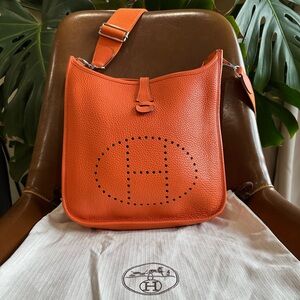Hermès Evelyne Gen III bag Clemence PM Orange